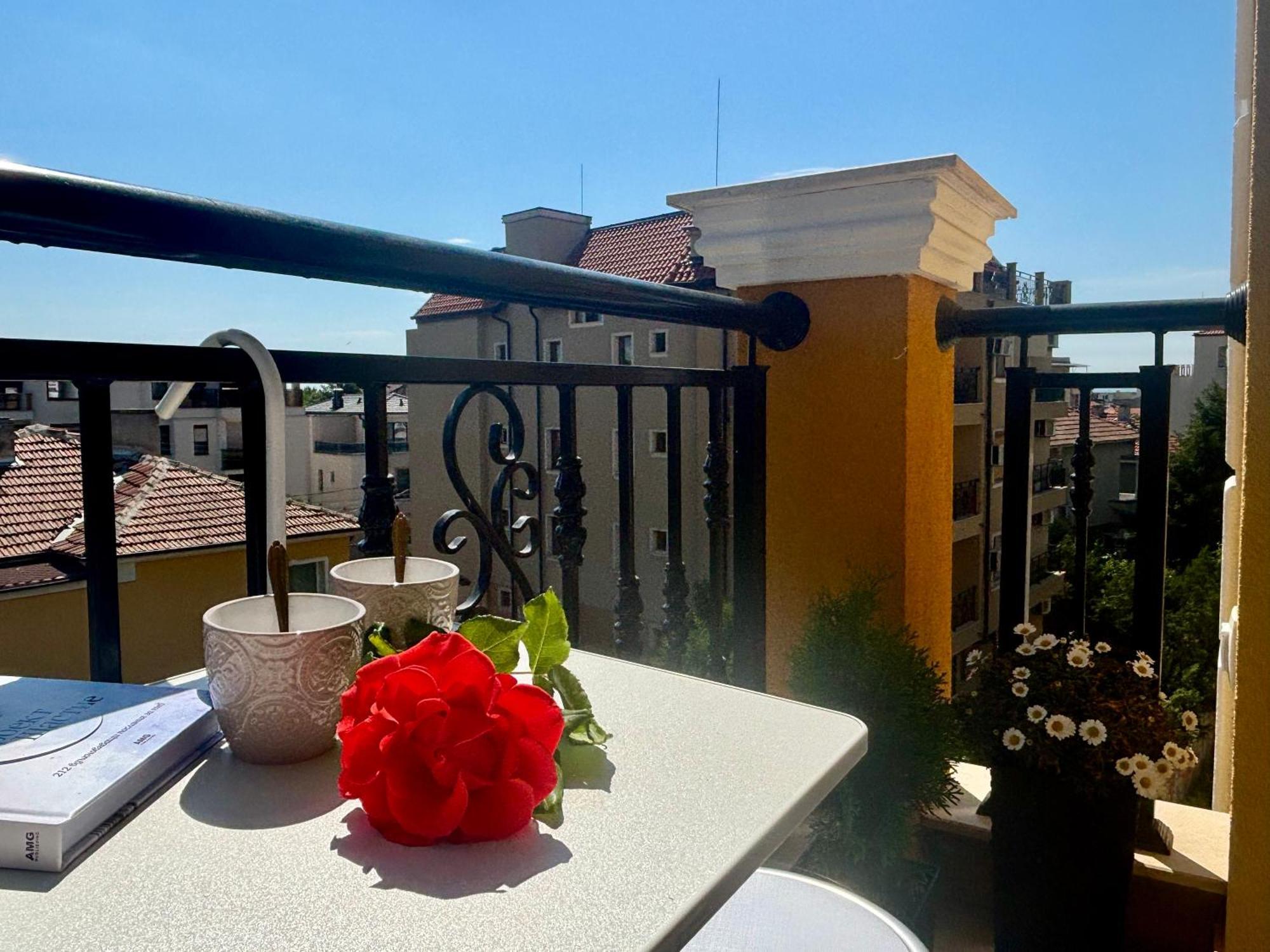 Triumph Apartment Burgas Exterior foto